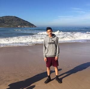 Meet your Posher, Cesar